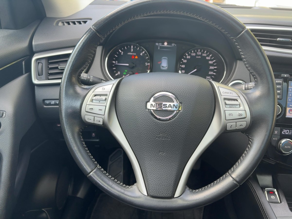 Nissan Qashqai 1.6 dCi Tekna CAM*LED*NAVI*SHZ*PDC*LED