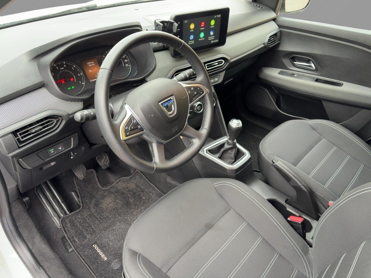 Dacia Jogger TCe 100 ECO-G Comfort *AHK*CarPlay*Navi*