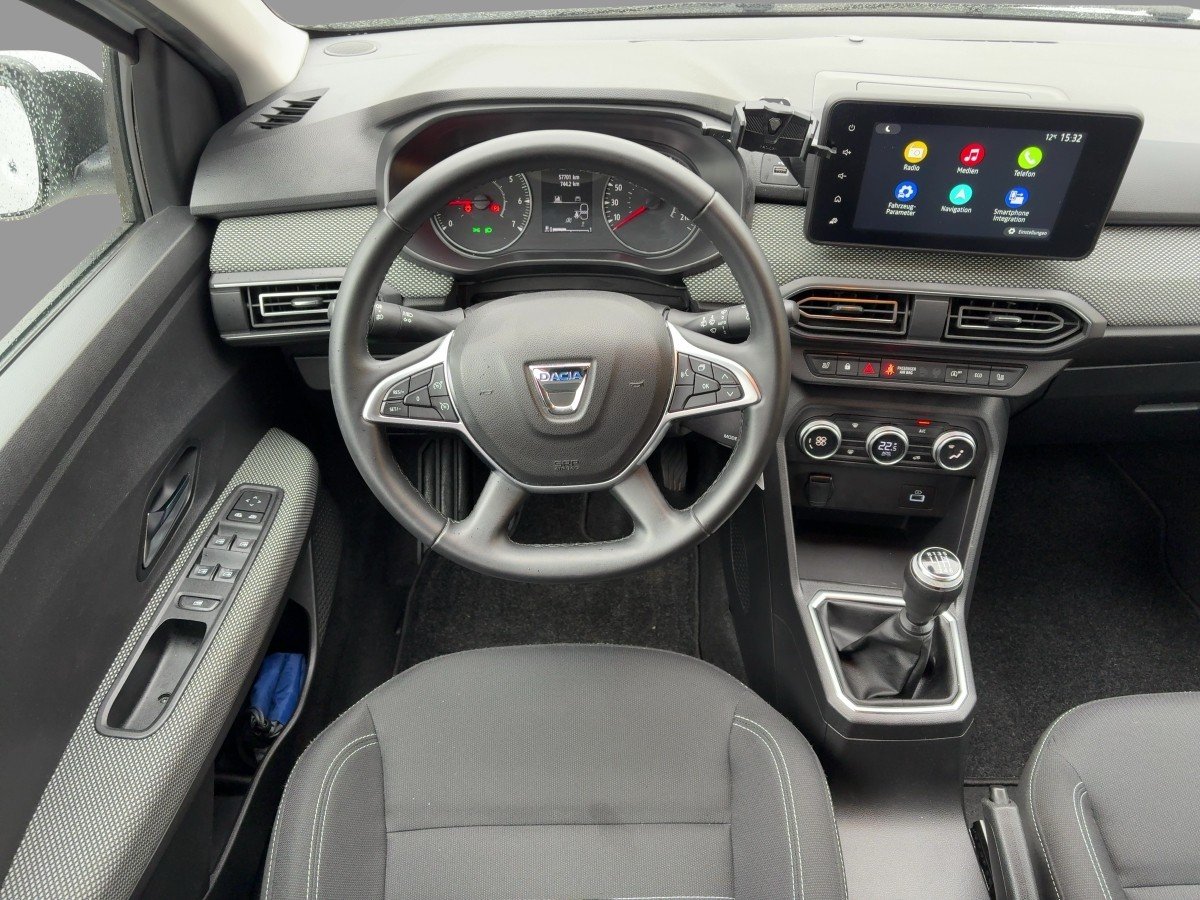 Dacia Jogger TCe 100 ECO-G Comfort *AHK*CarPlay*Navi*