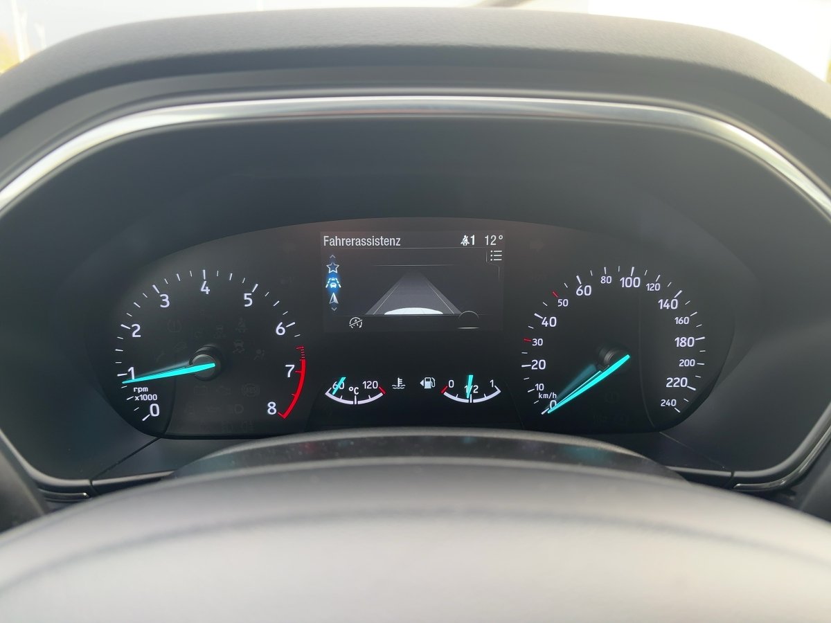 Ford Focus 1.5 EcoBoost Titanium LED*NAVI*SHZ*SYNC*LM