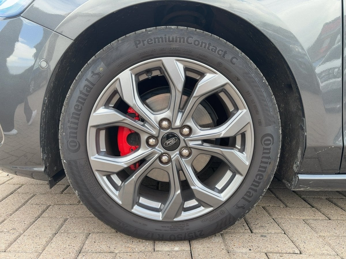 Ford Focus Turnier 1.0 EcoBoost ST-Line AHK*CAM*LED