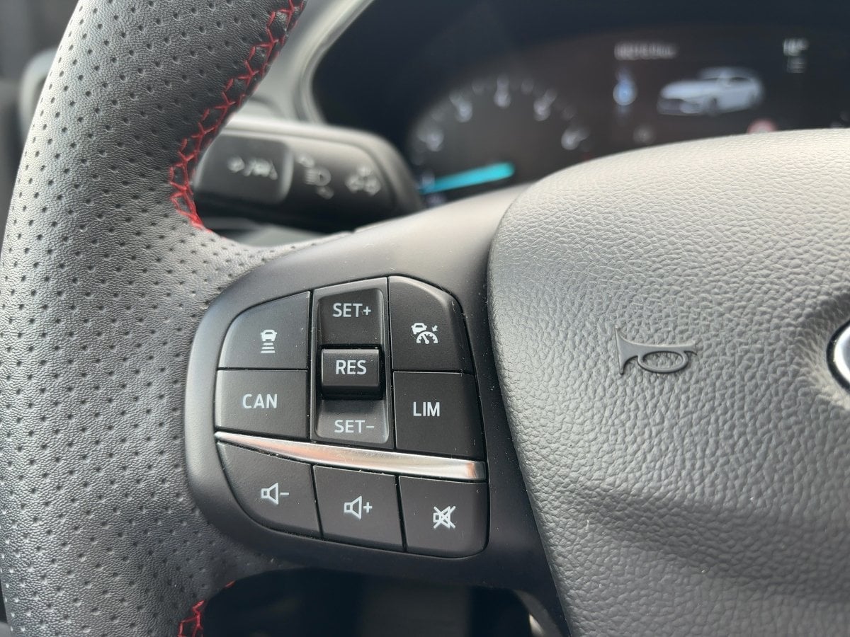 Ford Focus Turnier 1.0 EcoBoost ST-Line AHK*CAM*LED