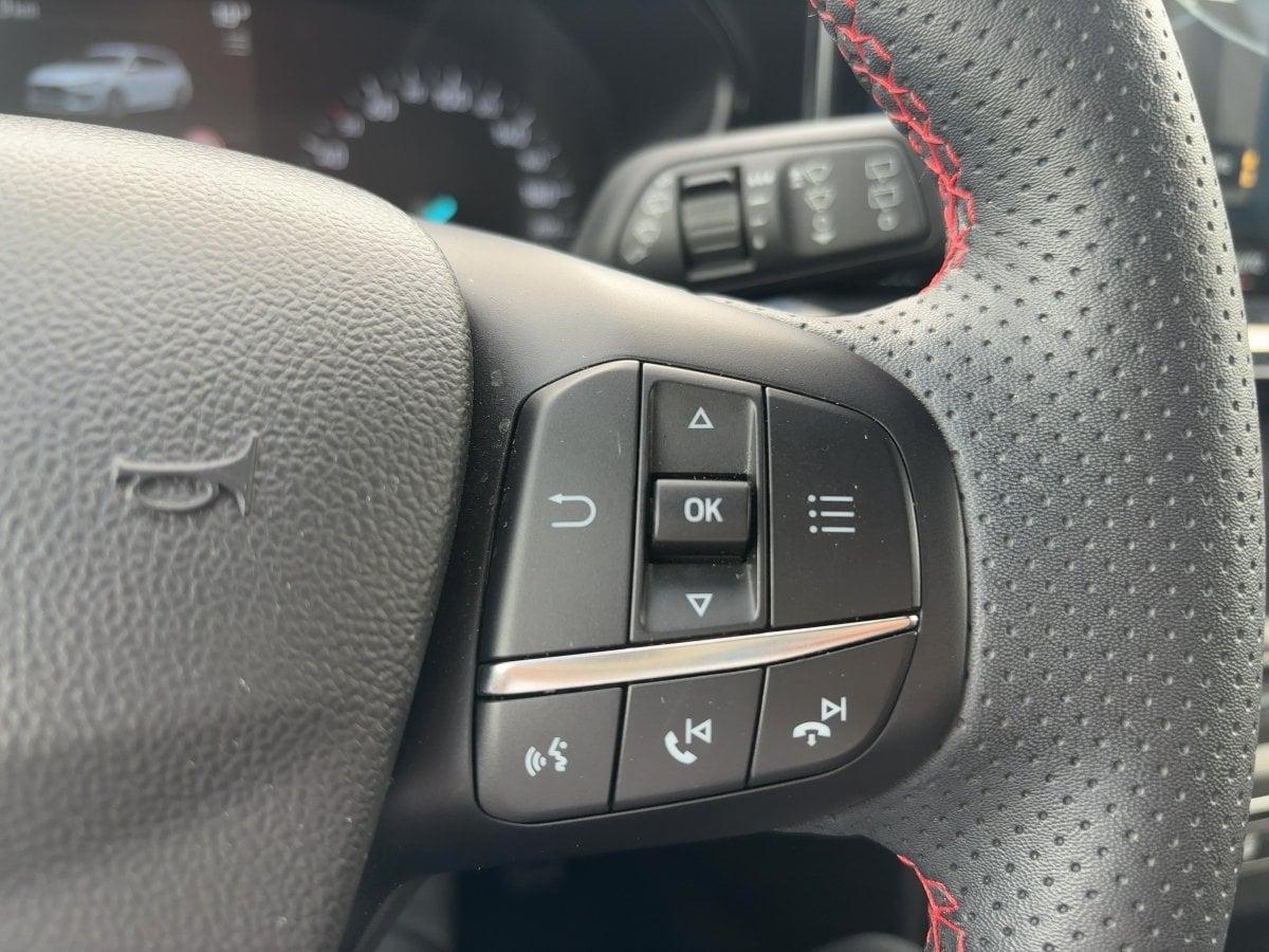 Ford Focus Turnier 1.0 EcoBoost ST-Line AHK*CAM*LED