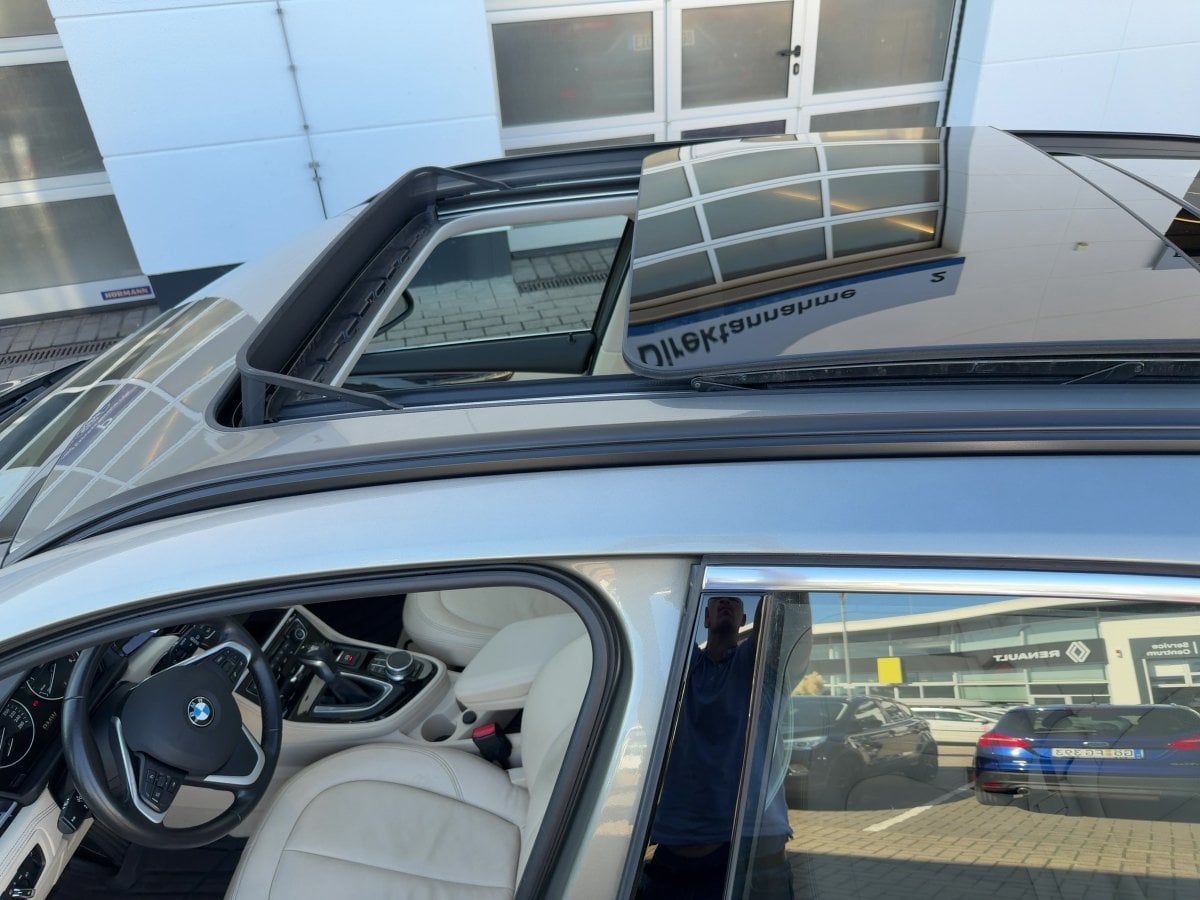 BMW 220d Active Tourer xDrive Luxury Line AHK*CAM*SD
