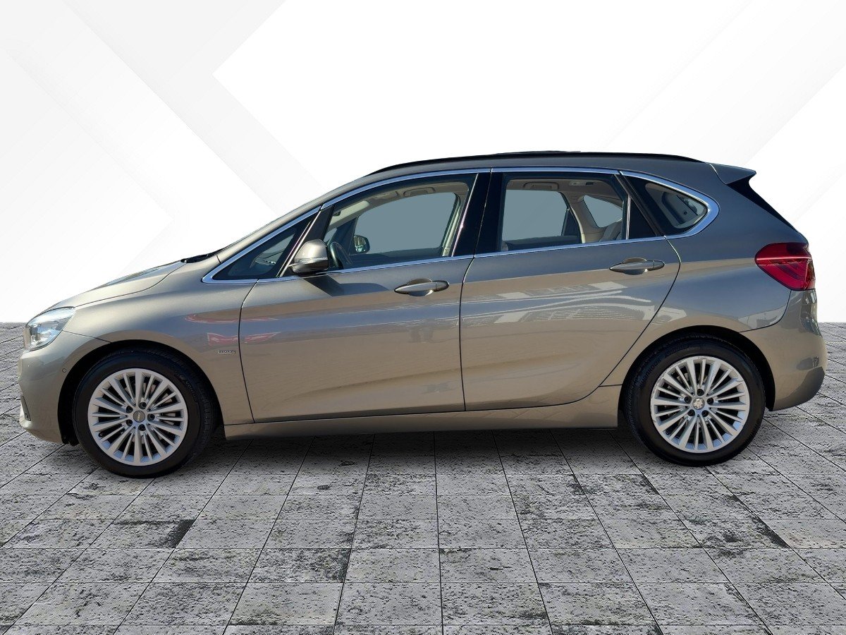 BMW 220d Active Tourer xDrive Luxury Line AHK*CAM*SD