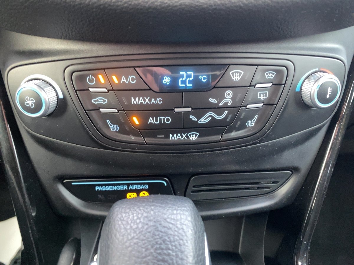 Ford B-MAX 1.6 Duratec Titanium AHK*LED*SHZ*SYNC*AHK