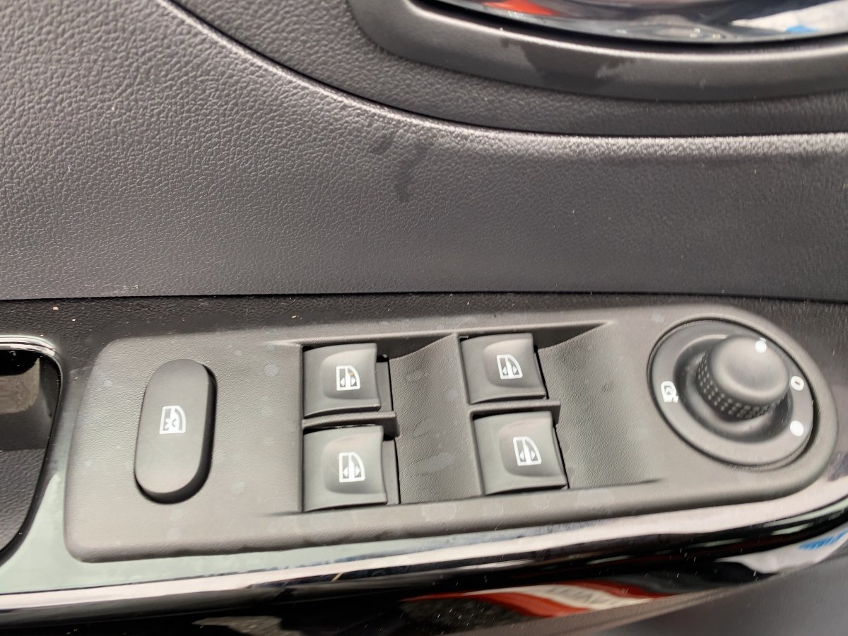 Renault Captur Intens ENERGY TCe 120 EDC ABS Fahrerairba