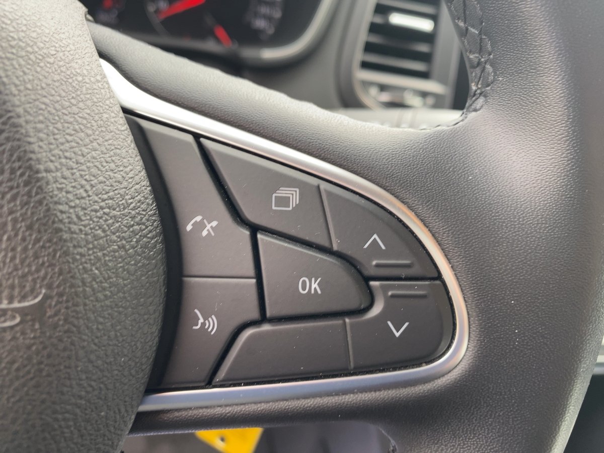 Renault Megane IV 1.3 TCe 140 GPF Zen LED*PDC*2xKlima