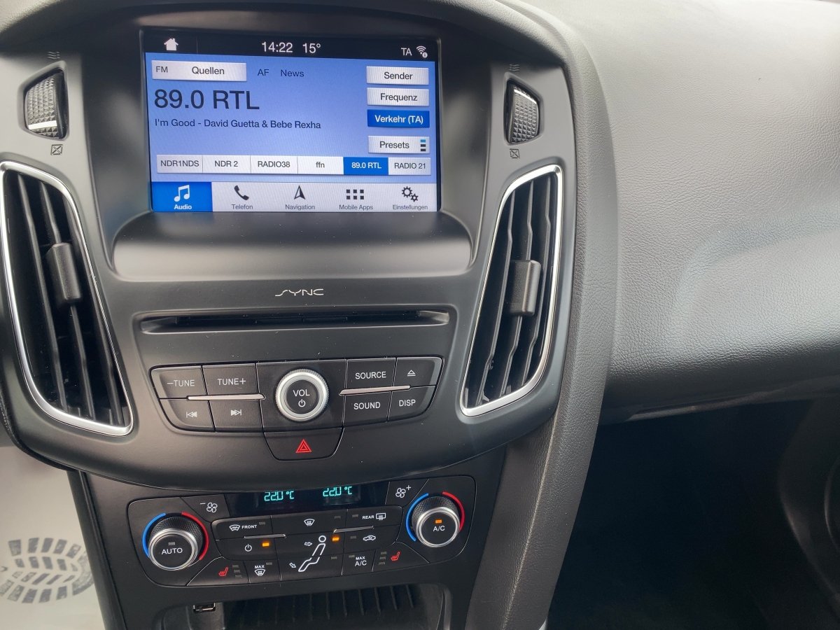 Ford Focus Turnier 2.0 EcoBoost CAM*LED*NAVI*SHZ*SYNC