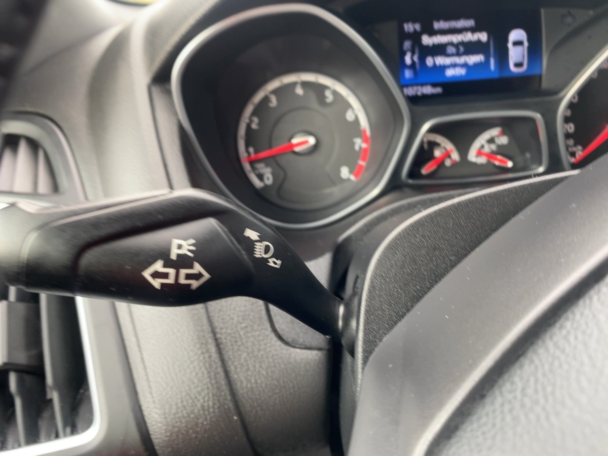 Ford Focus Turnier 2.0 EcoBoost CAM*LED*NAVI*SHZ*SYNC