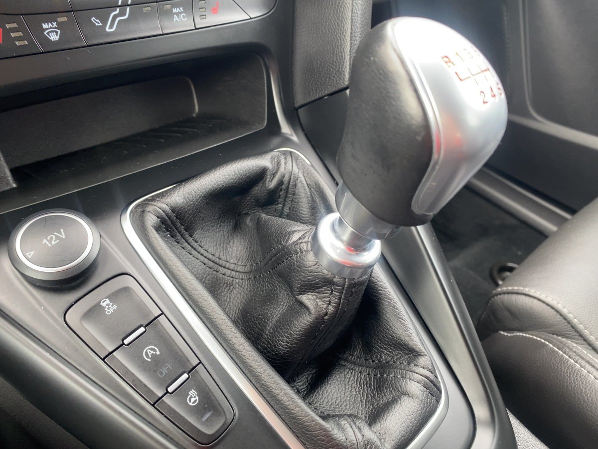 Ford Focus Turnier 2.0 EcoBoost CAM*LED*NAVI*SHZ*SYNC