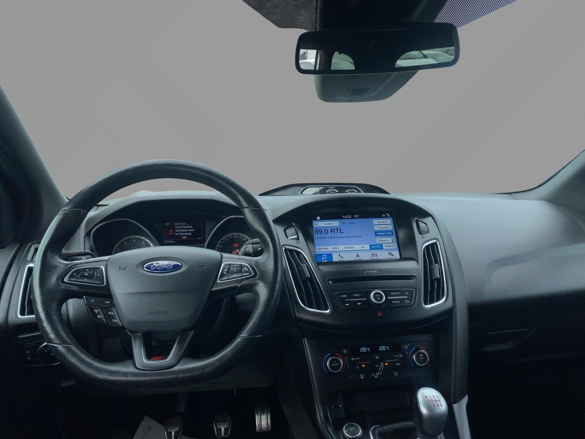 Ford Focus Turnier 2.0 EcoBoost CAM*LED*NAVI*SHZ*SYNC