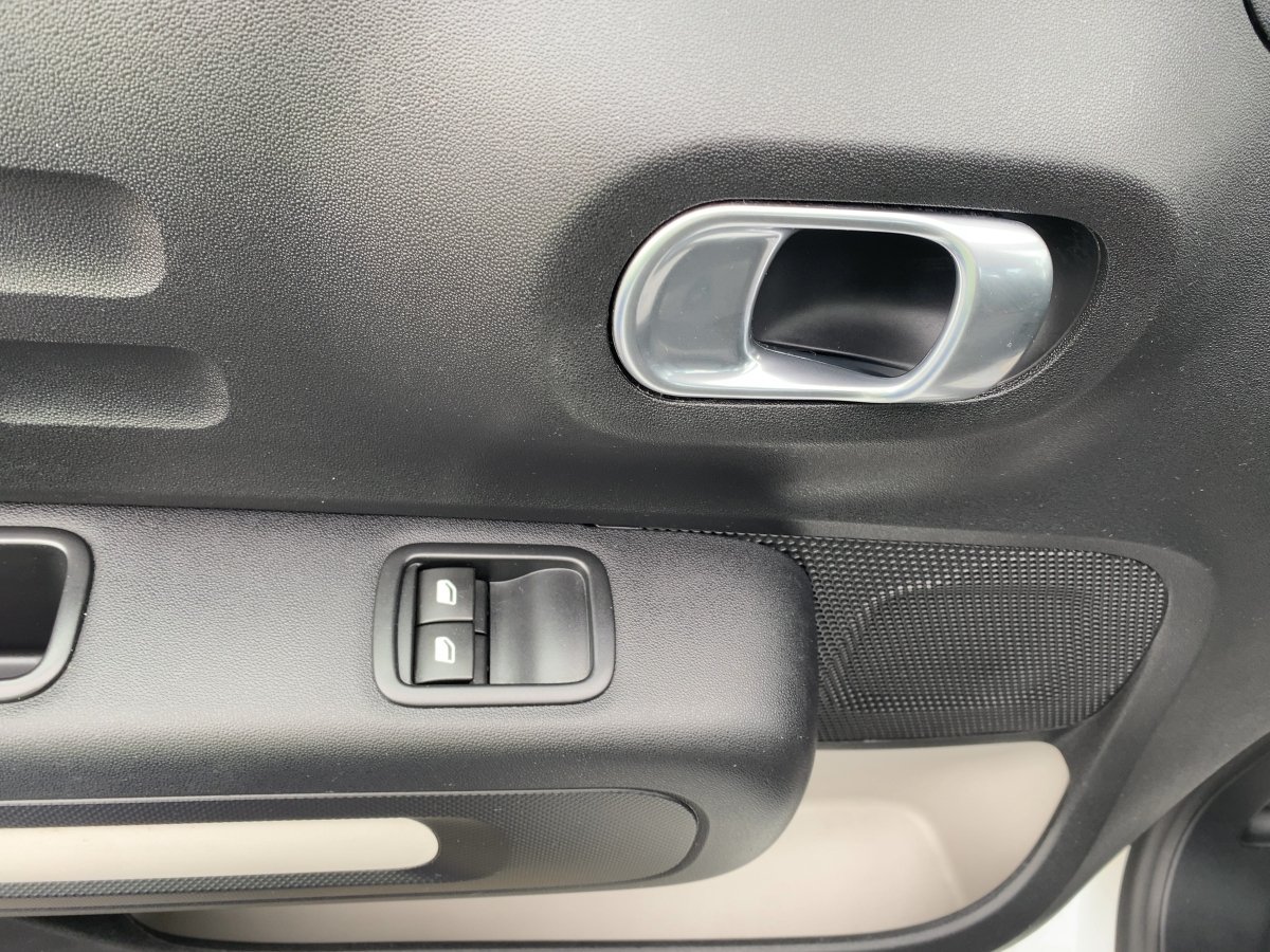 Citroen C3 1.2 PureTech 68 Live LED*PDC*LED*PDC*SpurH