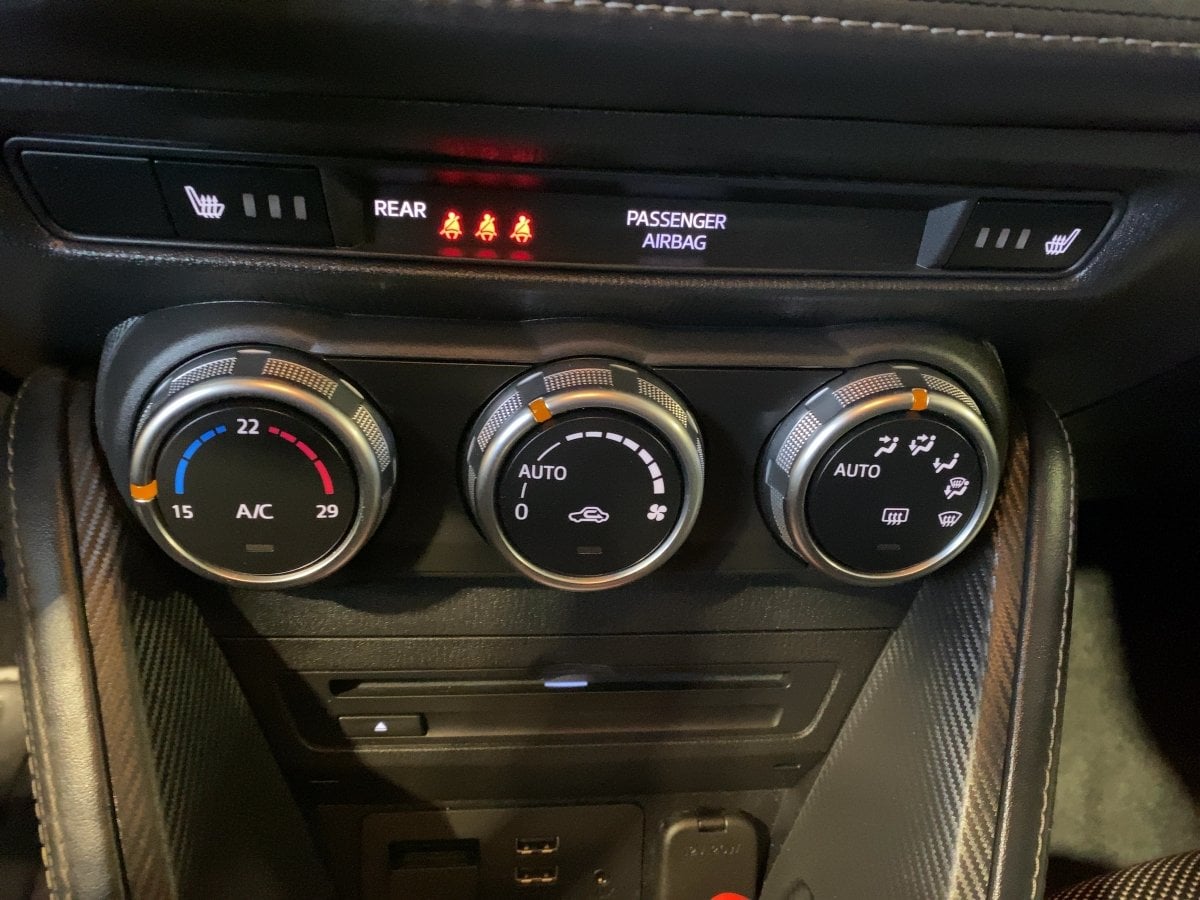 Mazda 2 1.5 SKYACTIV-G 115 i-ELOOP Sports-Line CAM*LED