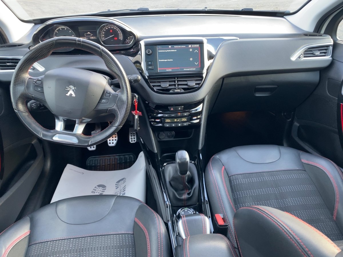 Peugeot 2008 1.2 PureTech 110 Allure CAM*NAVI*Pano*SHZ
