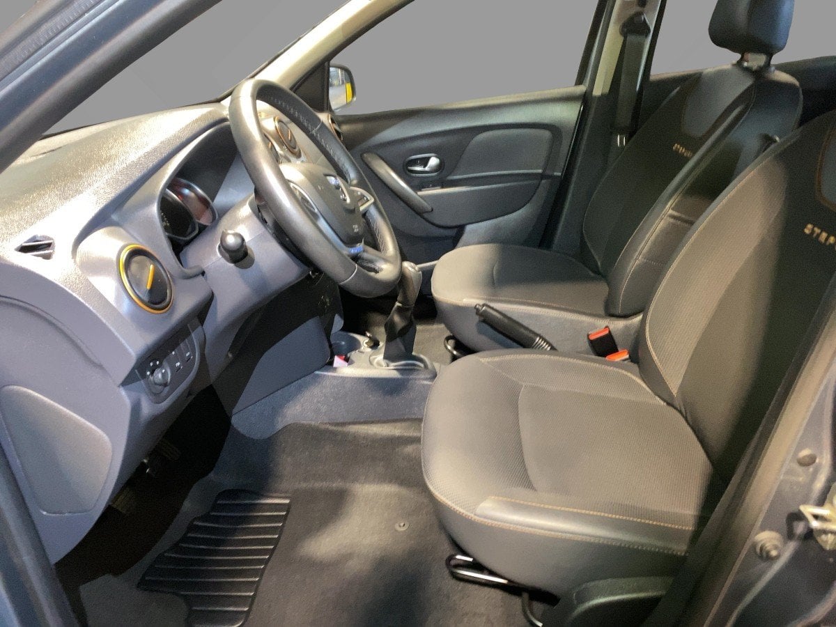Dacia Sandero II 0.9 TCe 90 eco² Stepway Celebration