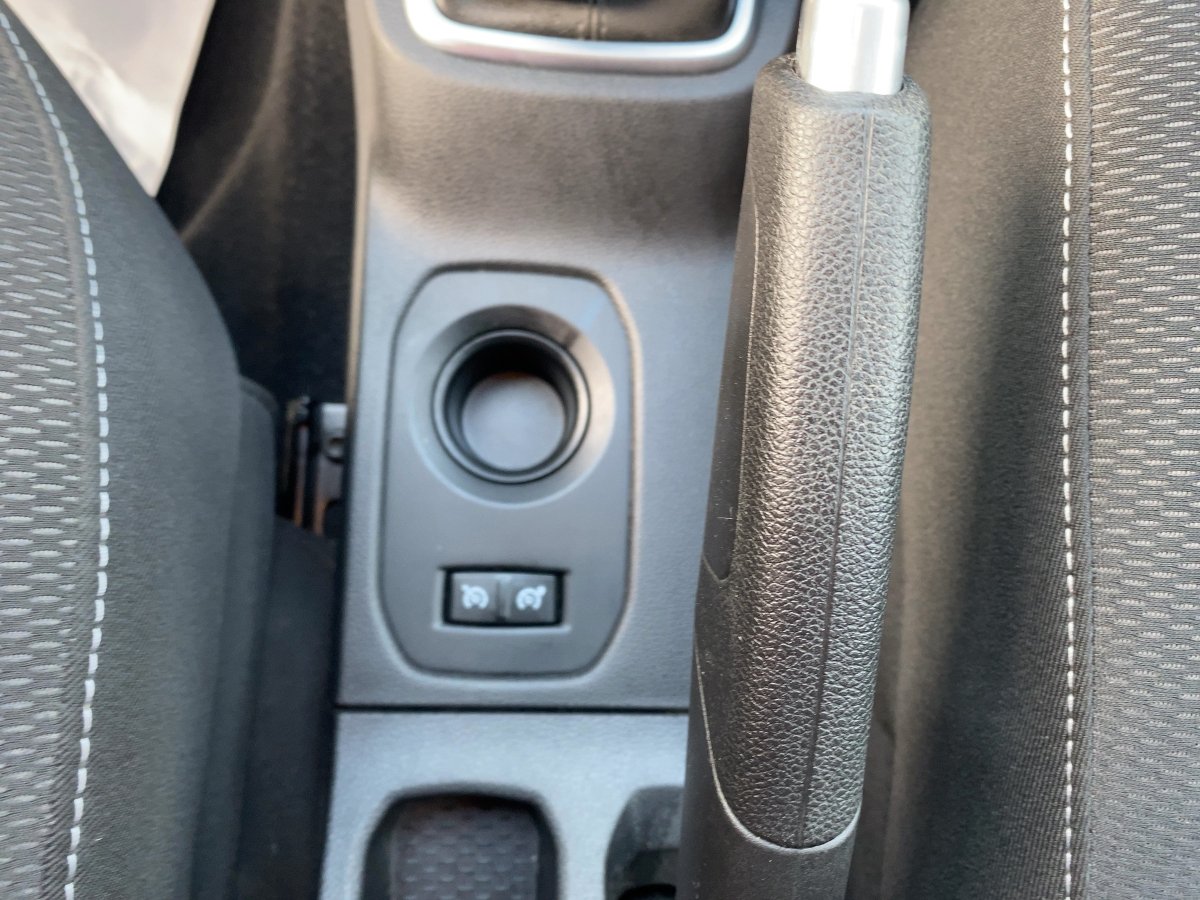 Dacia Duster II 1.0 TCe 100 Comfort LED*PDC*PDC