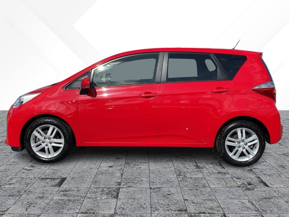Toyota Verso-S 1.3 Club CAM*LED*AUT*Kam.*KeyLess*KlimaA