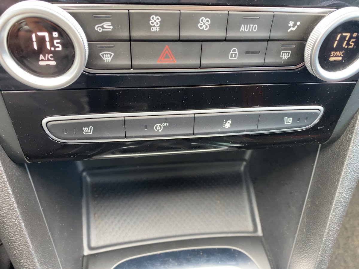 Renault Megane IV 1.3 TCe 140 GPF R.S. Line LED*NAVI*SHZ