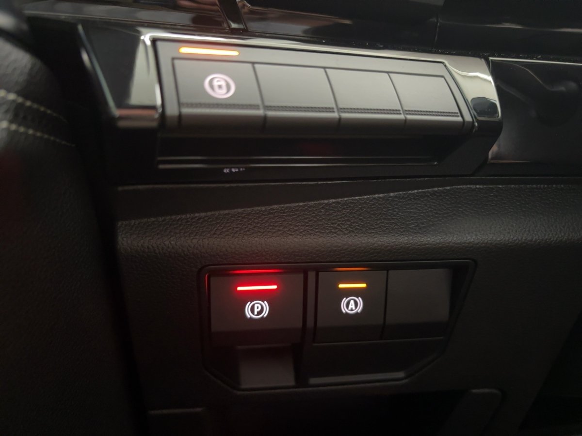 Renault Austral 1.2 E-TECH Full 200 Techno CAM*LED*SHZ