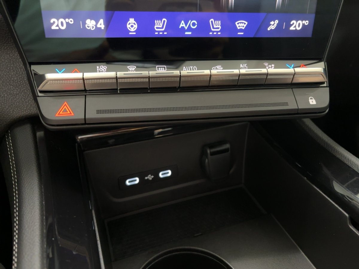 Renault Austral 1.2 E-TECH Full 200 Techno CAM*LED*SHZ