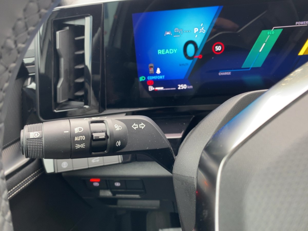 Renault Austral 1.2 E-TECH Full 200 Techno CAM*LED*SHZ