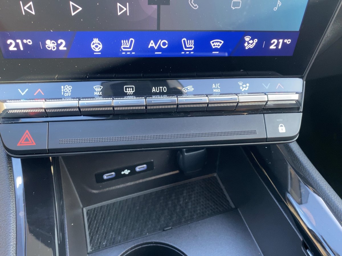 Renault Austral 1.2 E-TECH Full 200 Techno CAM*LED*SHZ