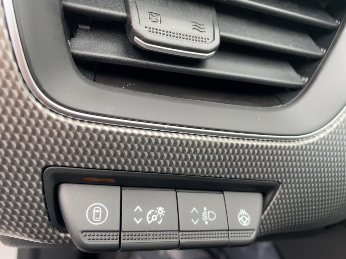 Renault Arkana Techno TCe 140 EDC *CarPlay*Kamera*Navi*