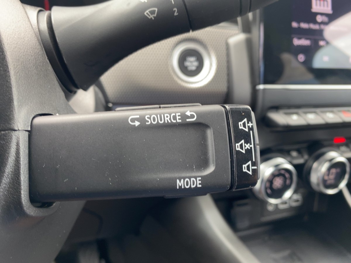 Renault Arkana Techno TCe 140 EDC *CarPlay*Kamera*Navi*