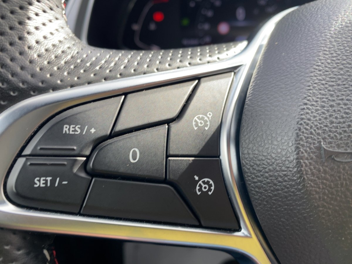 Renault Captur II 1.3 TCe 140 GPF R.S. Line LED*KONTRAST