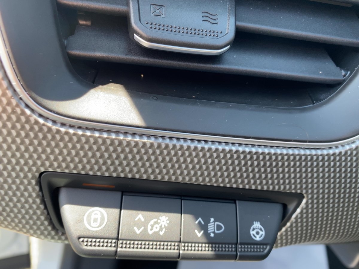 Renault Arkana 1.3 TCe 140 Techno CAM*LED*NAVI*SHZ*TWA
