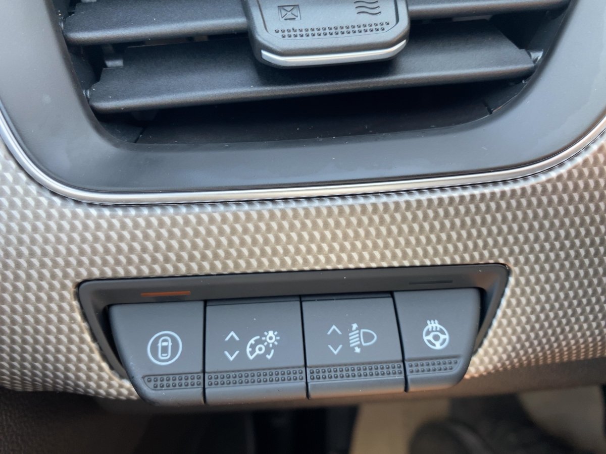 Renault Arkana 1.3 TCe 140 Techno CAM*LED*NAVI*SHZ*TWA