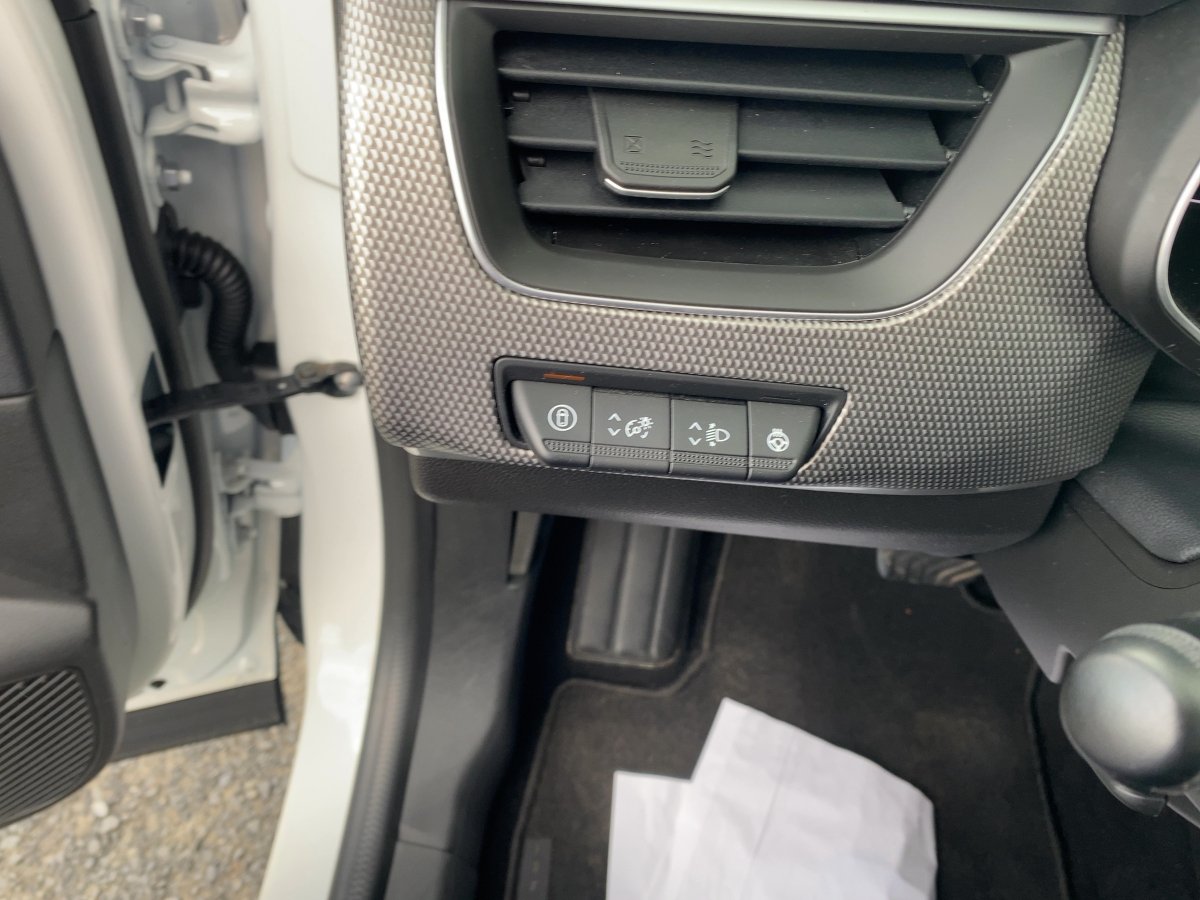 Renault Arkana 1.3 TCe 140 Techno CAM*LED*NAVI*SHZ*TWA