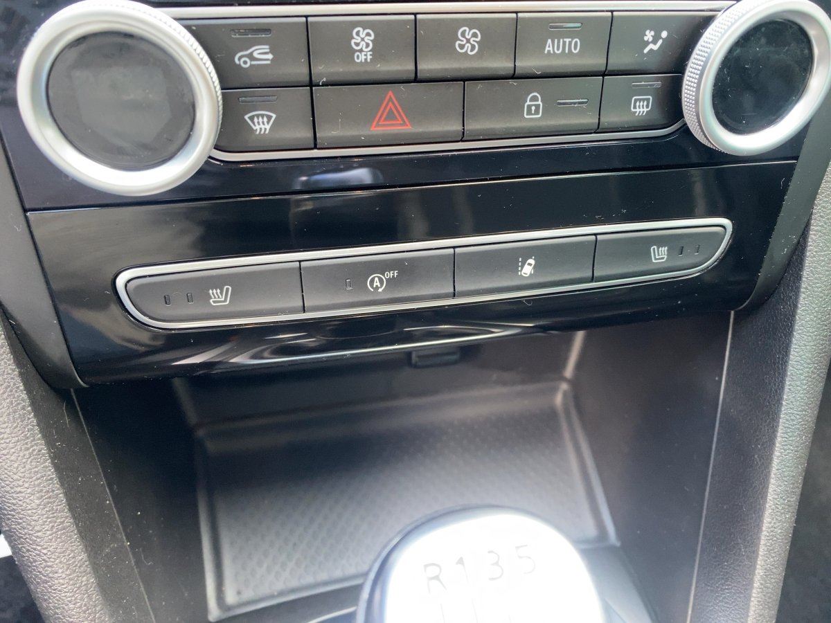 Renault Megane IV Grandtour 1.5 BLUE dCi 115 Intens LED