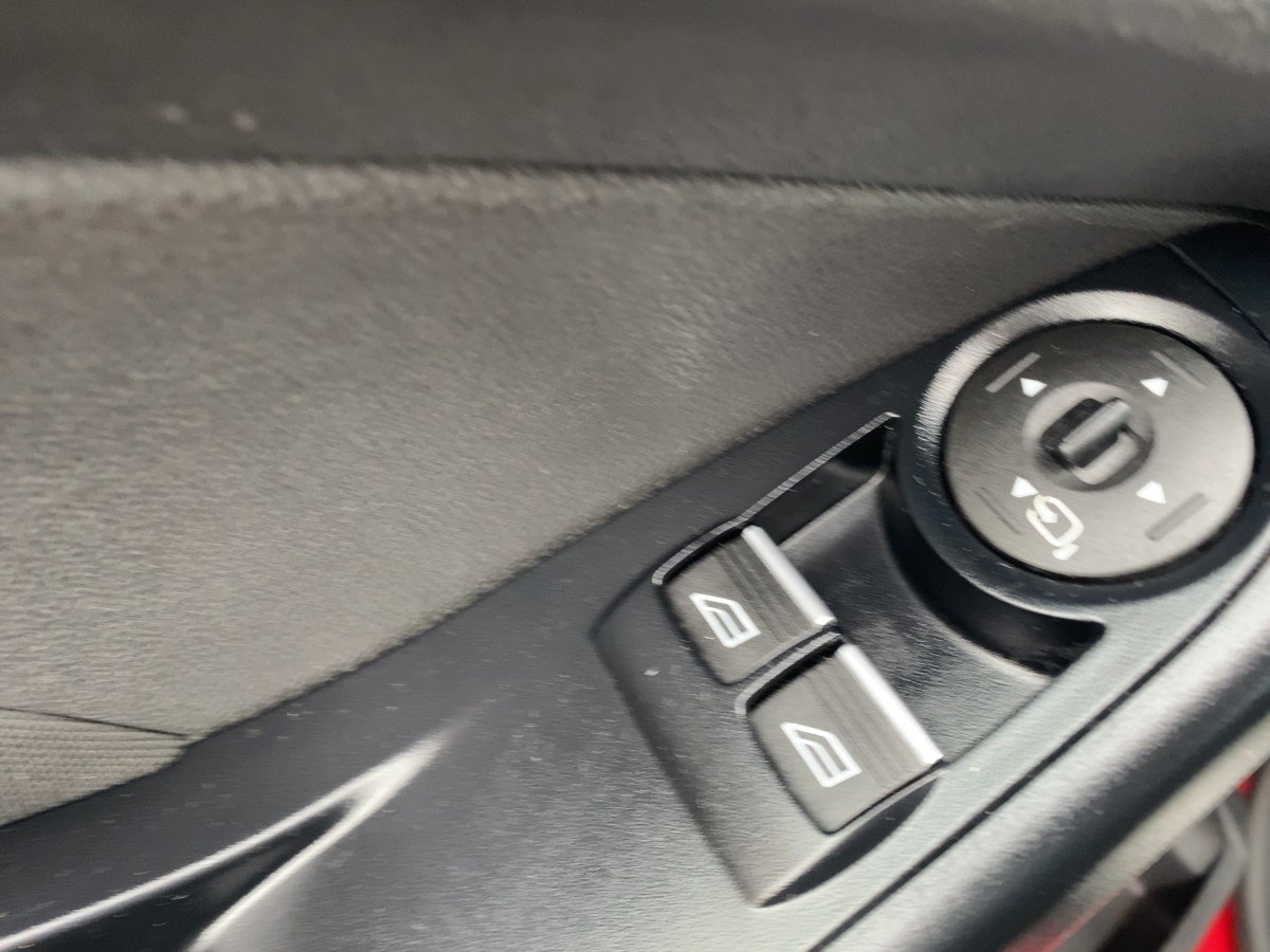 Ford Fiesta 1.0 EcoBoost Celebration LED*NAVI*SYNC