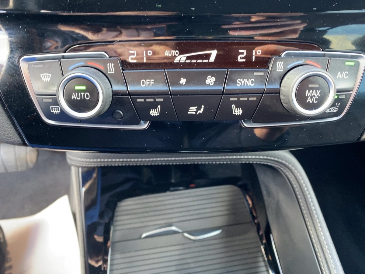 BMW X1 sDrive 18i  xLine CAM*LED*NAVI*SHZ*2xKlima*LM