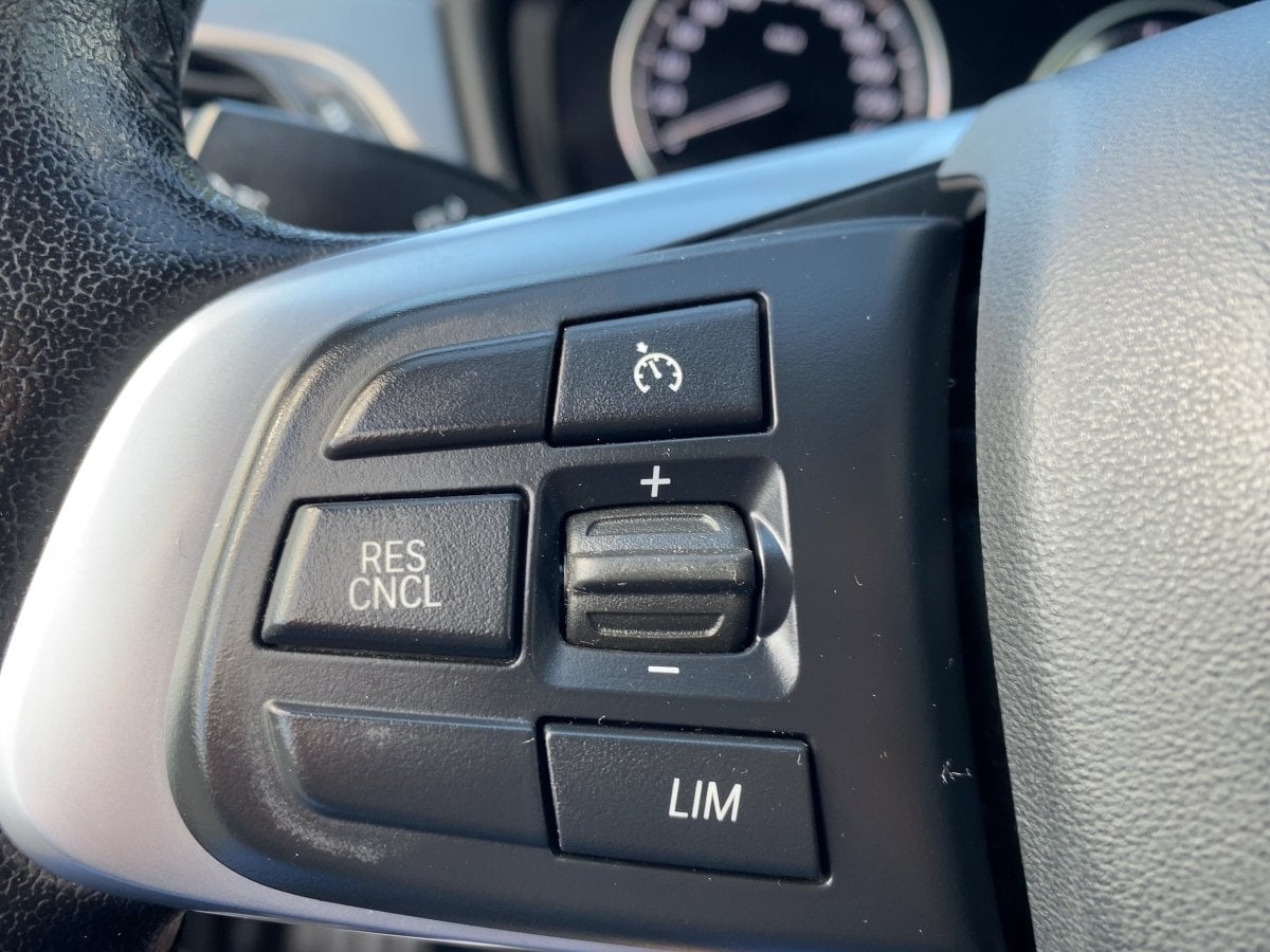 BMW X1 sDrive 18i  xLine CAM*LED*NAVI*SHZ*2xKlima*LM