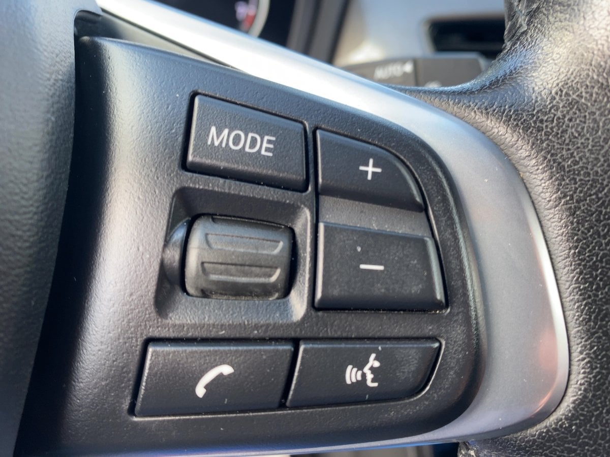 BMW X1 sDrive 18i  xLine CAM*LED*NAVI*SHZ*2xKlima*LM