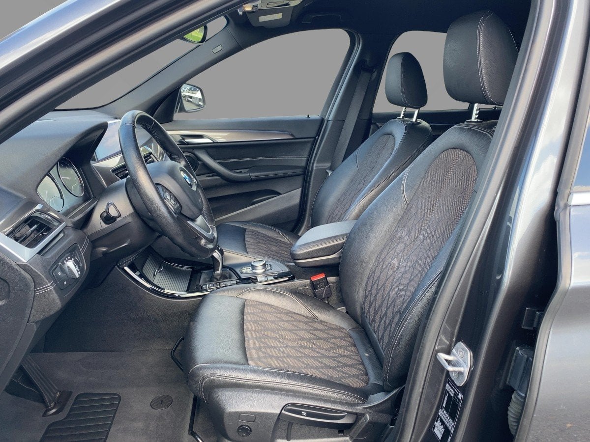 BMW X1 sDrive 18i  xLine CAM*LED*NAVI*SHZ*2xKlima*LM