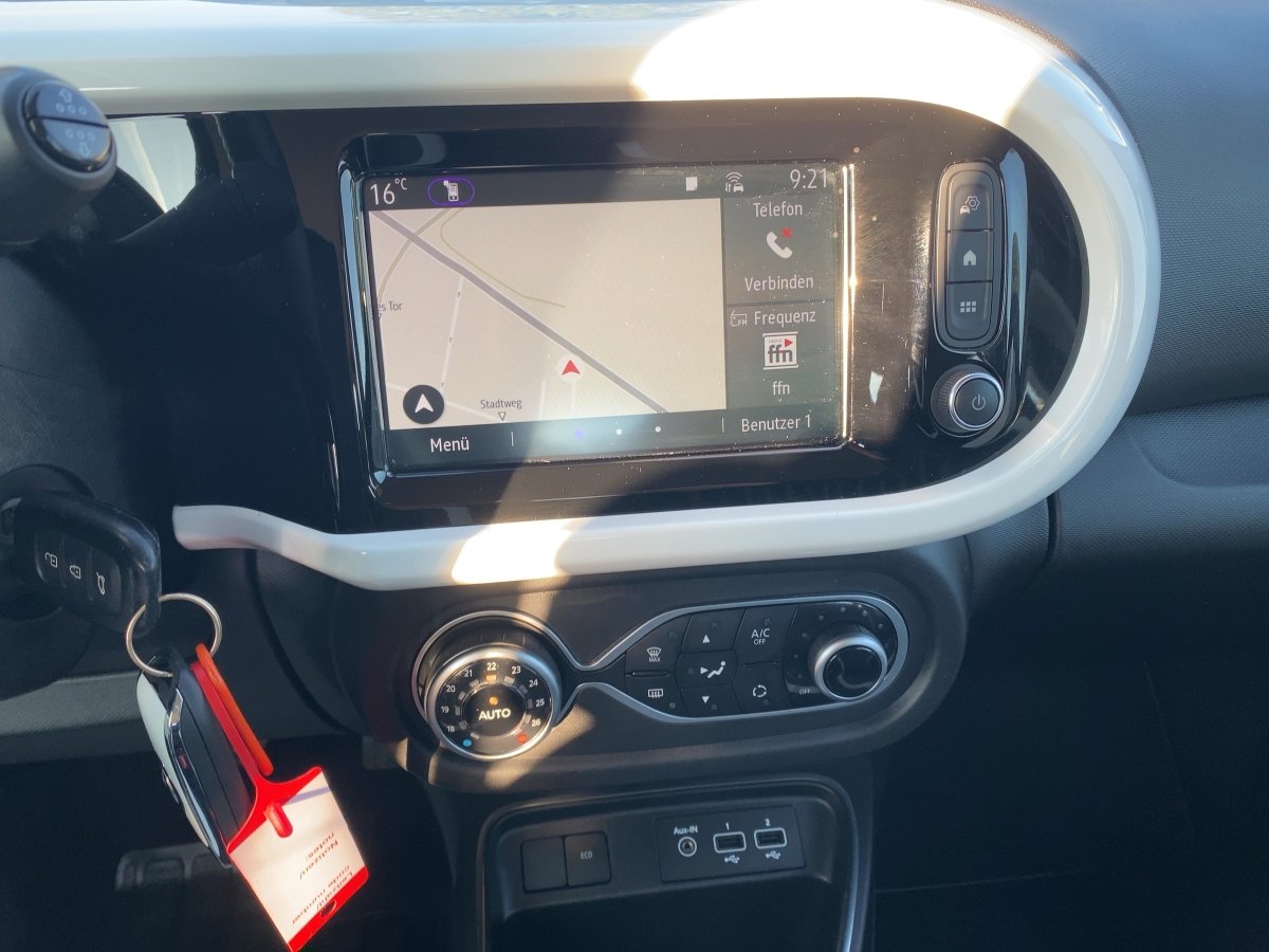 Renault Twingo  Intens Electric CAM*LED*NAVI*SHZ*PDC*AUT