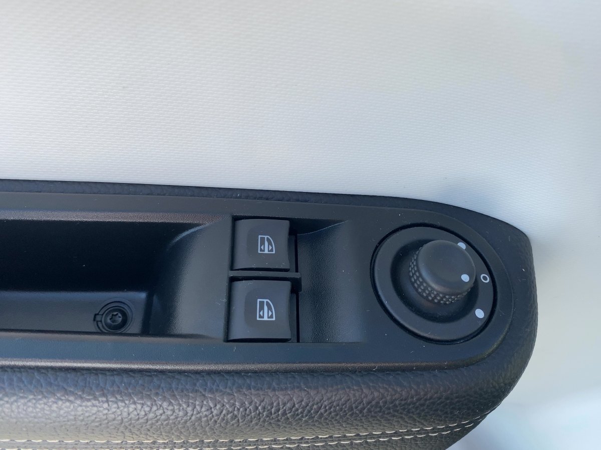Renault Twingo  Intens Electric CAM*LED*NAVI*SHZ*PDC*AUT