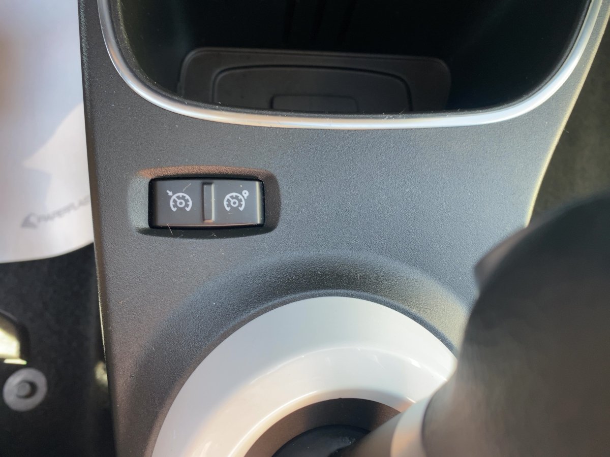 Renault Twingo  Intens Electric CAM*LED*NAVI*SHZ*PDC*AUT