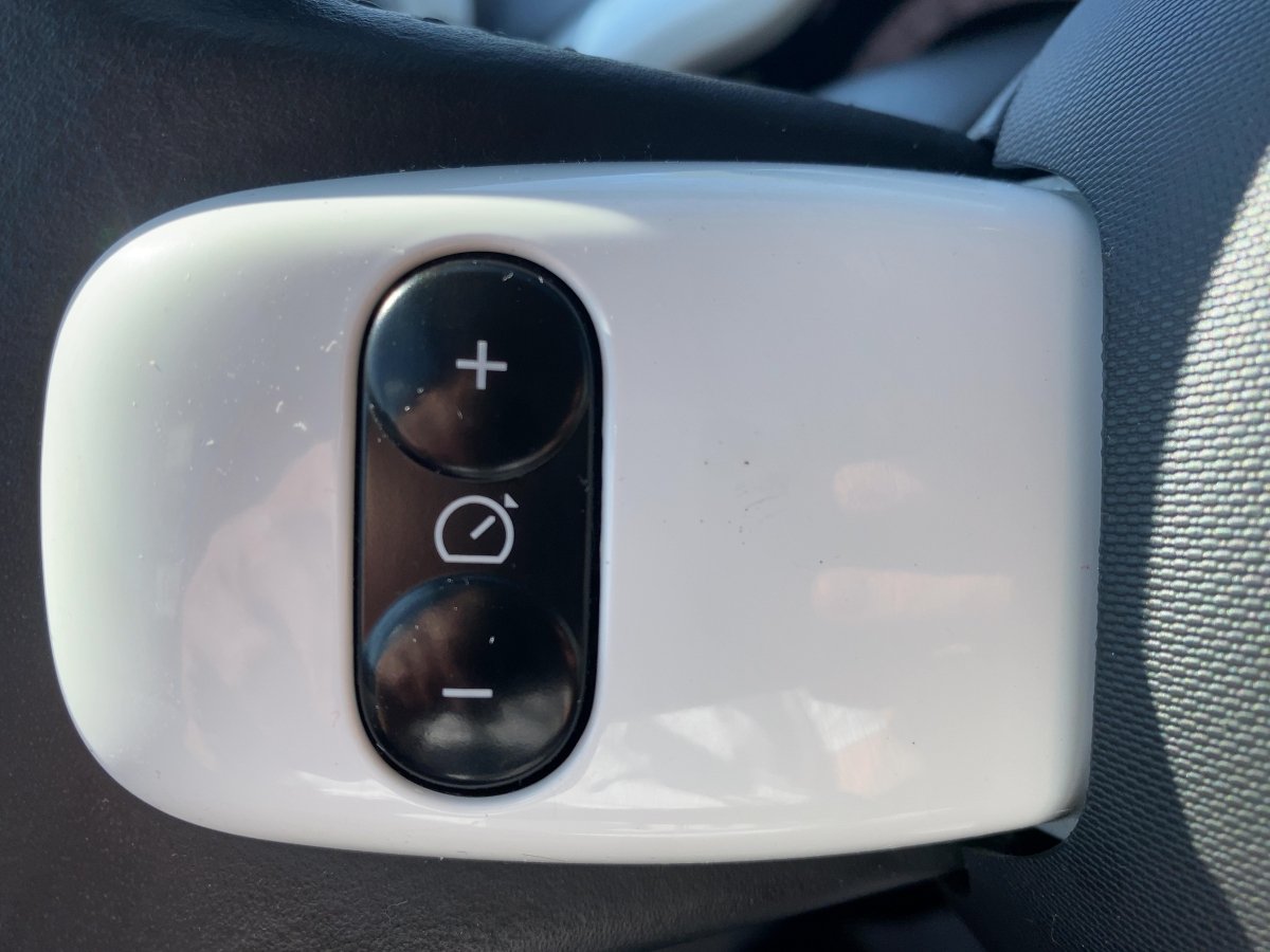Renault Twingo  Intens Electric CAM*LED*NAVI*SHZ*PDC*AUT