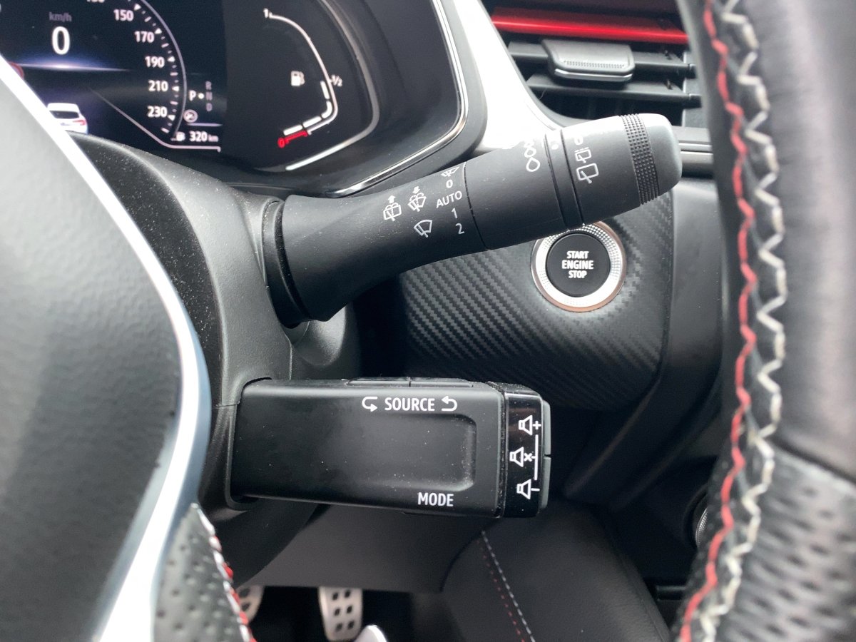 Renault Captur II 1.3 TCe 140 GPF R.S. Line LED*NAVI*SHZ