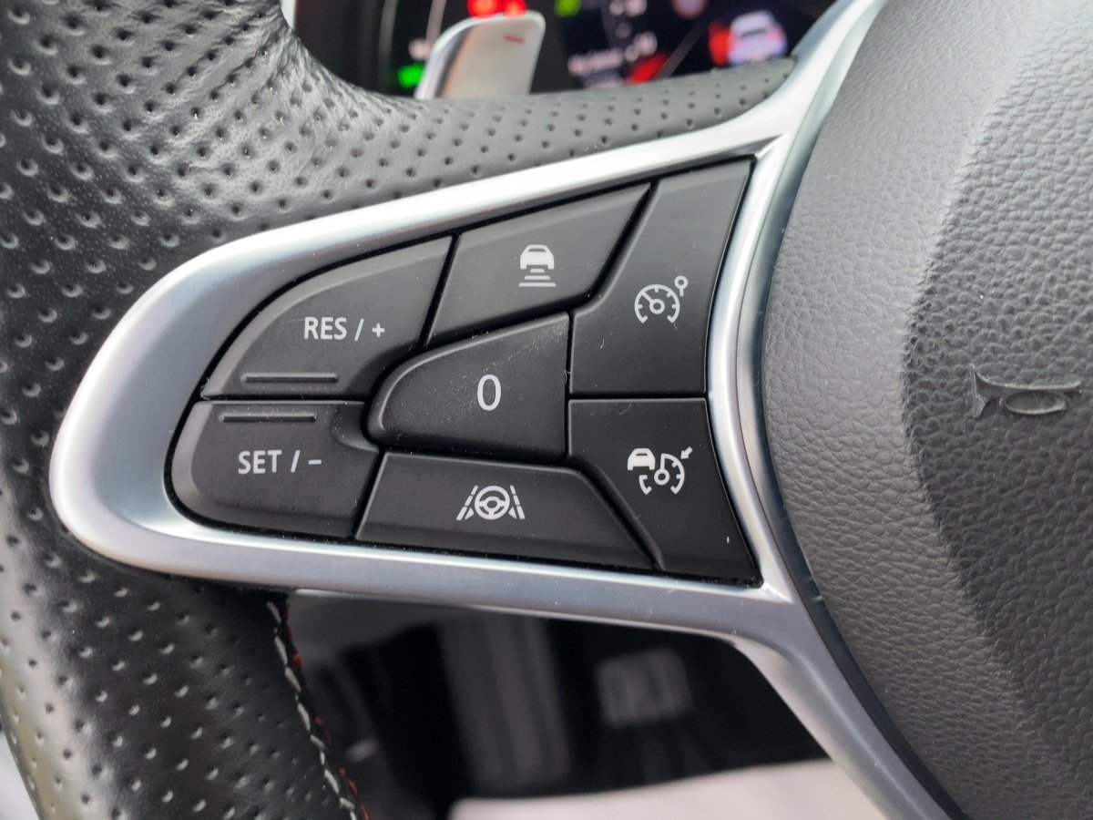 Renault Captur II 1.3 TCe 140 GPF R.S. Line LED*NAVI*SHZ