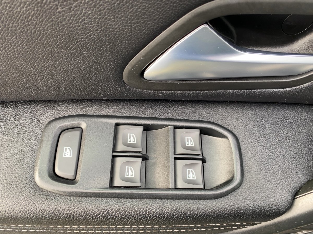 Dacia Duster II 1.3 TCe 150 GPF Prestige CAM*LED*NAVI