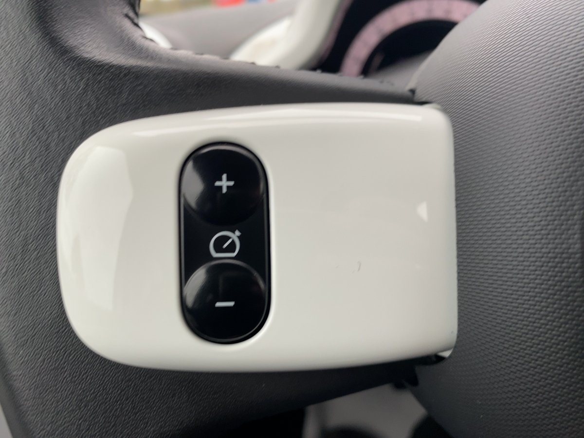 Renault Twingo  Techno Electric CAM*LED*NAVI*KONTRAST*LM