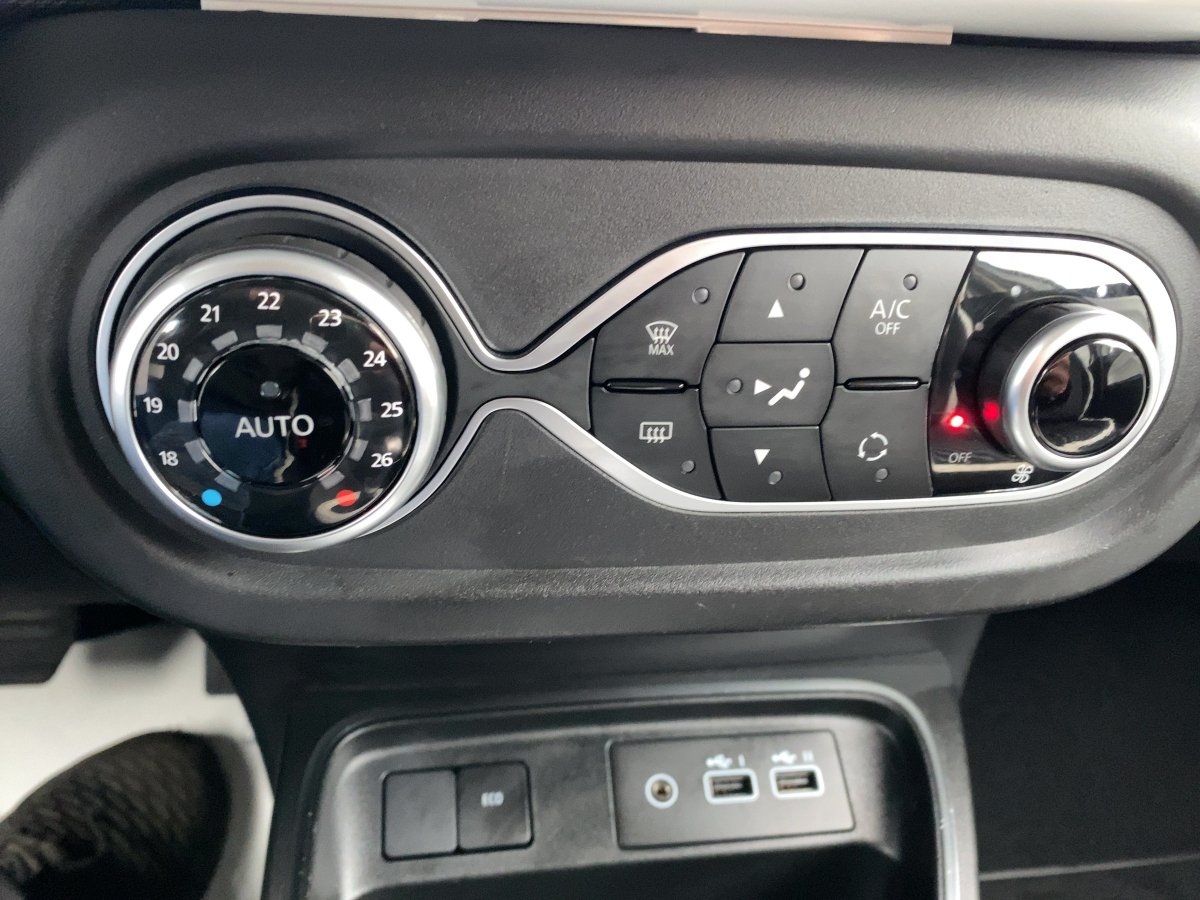 Renault Twingo  Techno Electric CAM*LED*NAVI*KONTRAST*LM